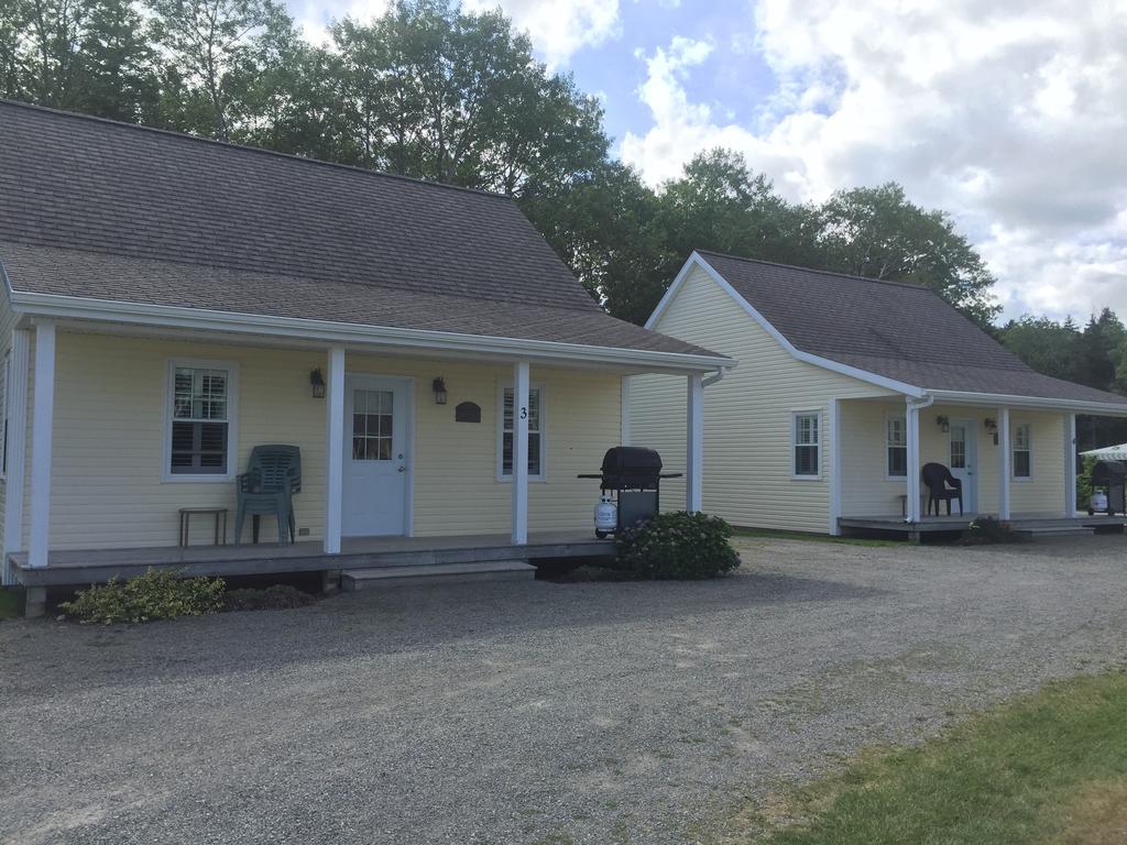 Lantern Hill & Hollow Ingonish Exterior photo